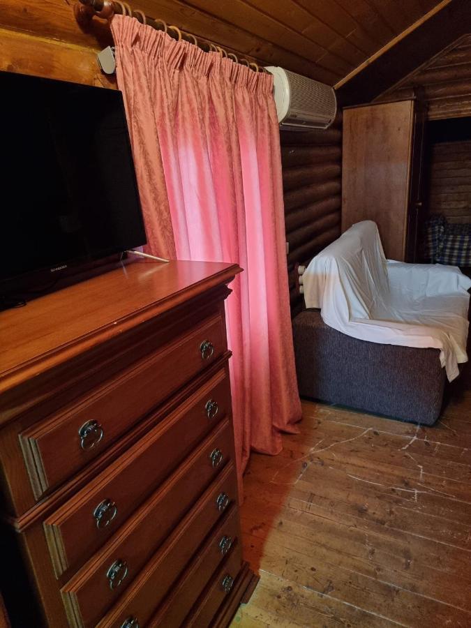Camping Fuente De Piedra Luaran gambar