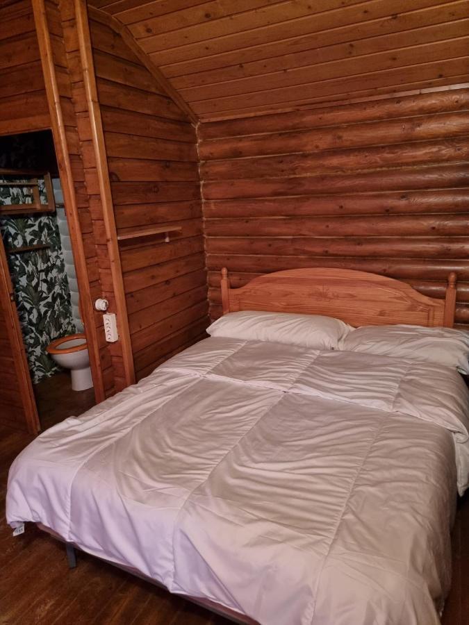 Camping Fuente De Piedra Luaran gambar