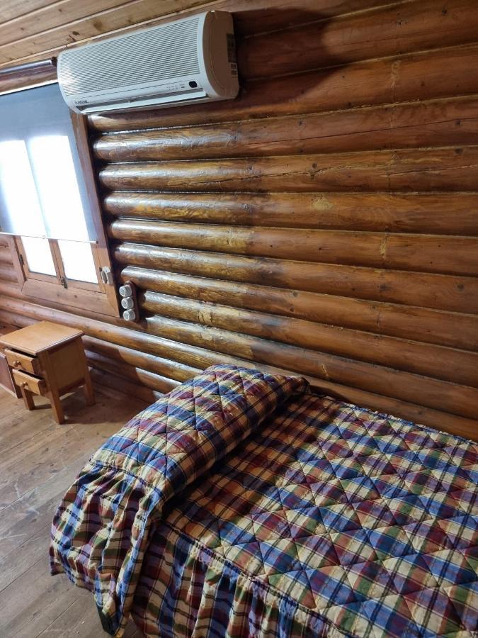 Camping Fuente De Piedra Luaran gambar