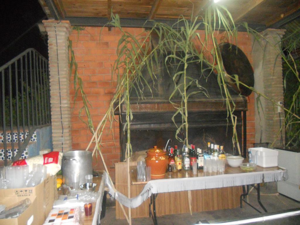 Camping Fuente De Piedra Luaran gambar