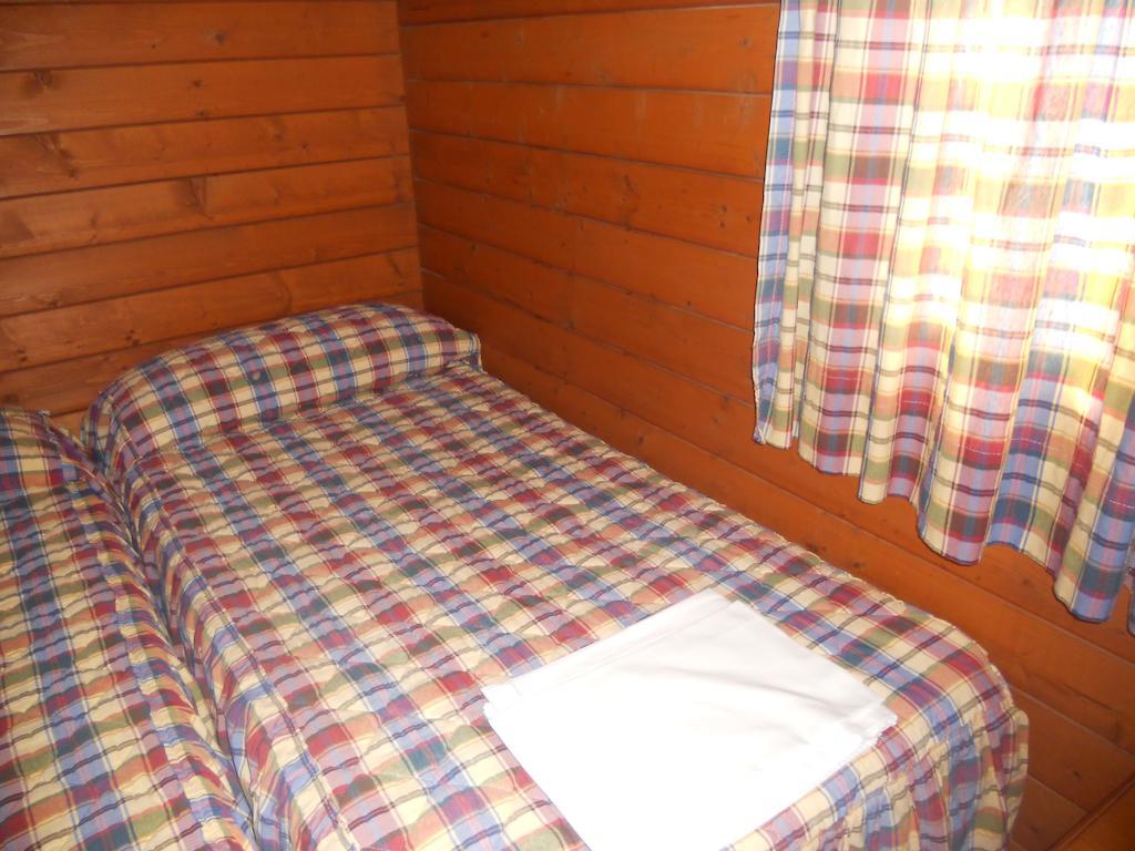 Camping Fuente De Piedra Bilik gambar