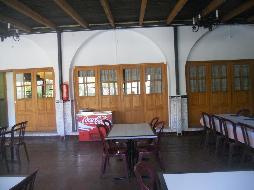 Camping Fuente De Piedra Luaran gambar