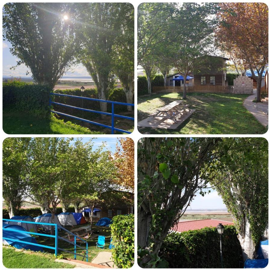 Camping Fuente De Piedra Luaran gambar